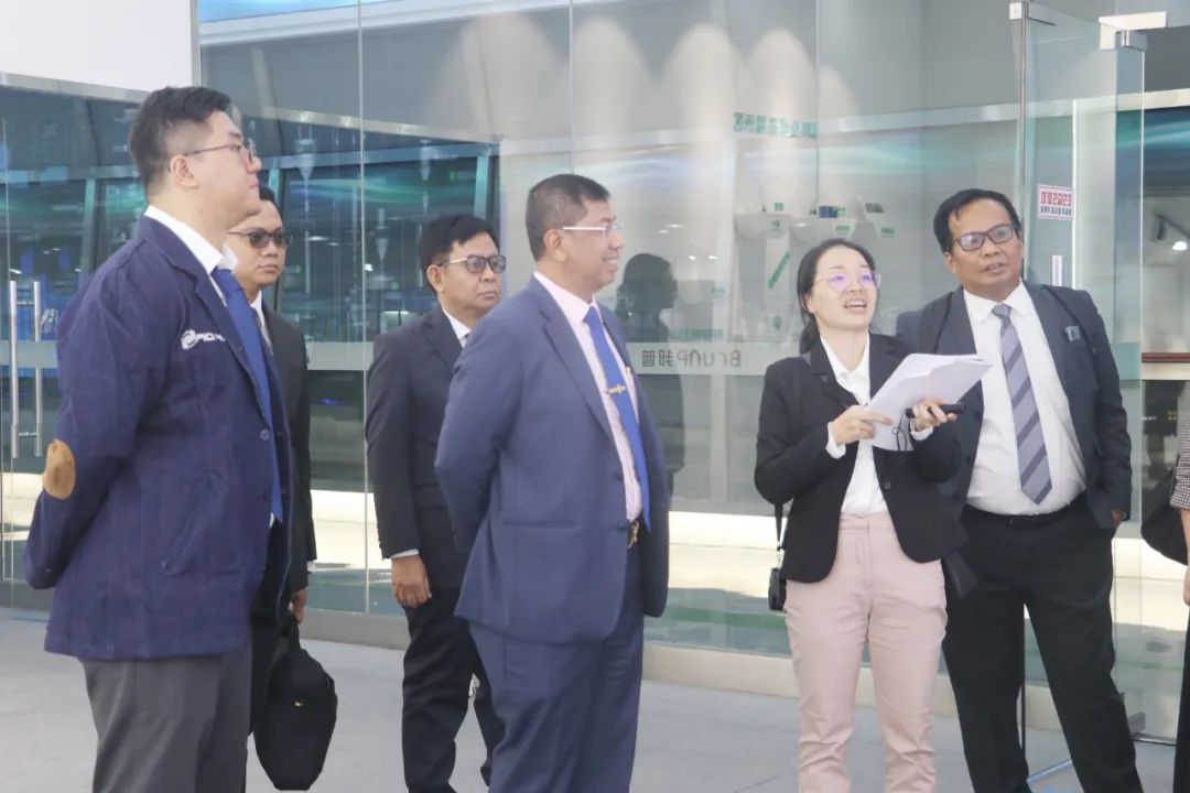 20231208-4-印尼工業(yè)部、莫羅瓦利金屬工業(yè)理工學(xué)院、佛山職業(yè)技術(shù)學(xué)院蒞臨邦普循環(huán)交流訪問.jpg